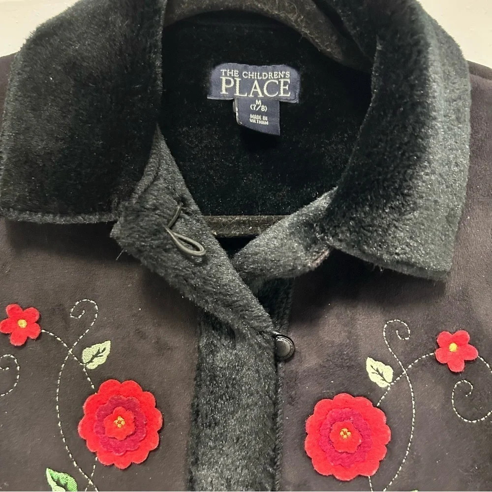 Children’s Place Girls Black Faux Fur Floral Embroidered Coat SZ 7/8
